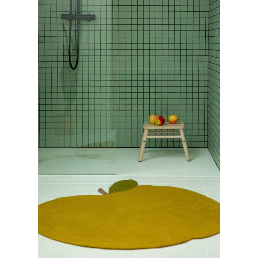 Apple Rug (3)