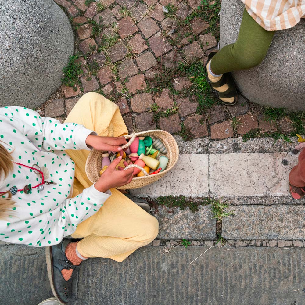 Art 23 245 Fancy Nins A7r08242 Joguines Grapat.jpg