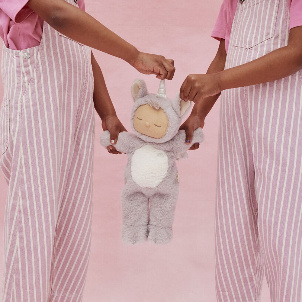 Cozy Dinkum Sweetpea Lilac Lifestyle 3 Medium.jpg