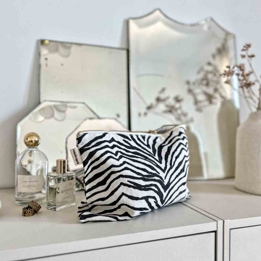 Lili Zebrou Greige1 E1727173720878.jpg Lili Zebrou Greige1 E1727173720878.jpg