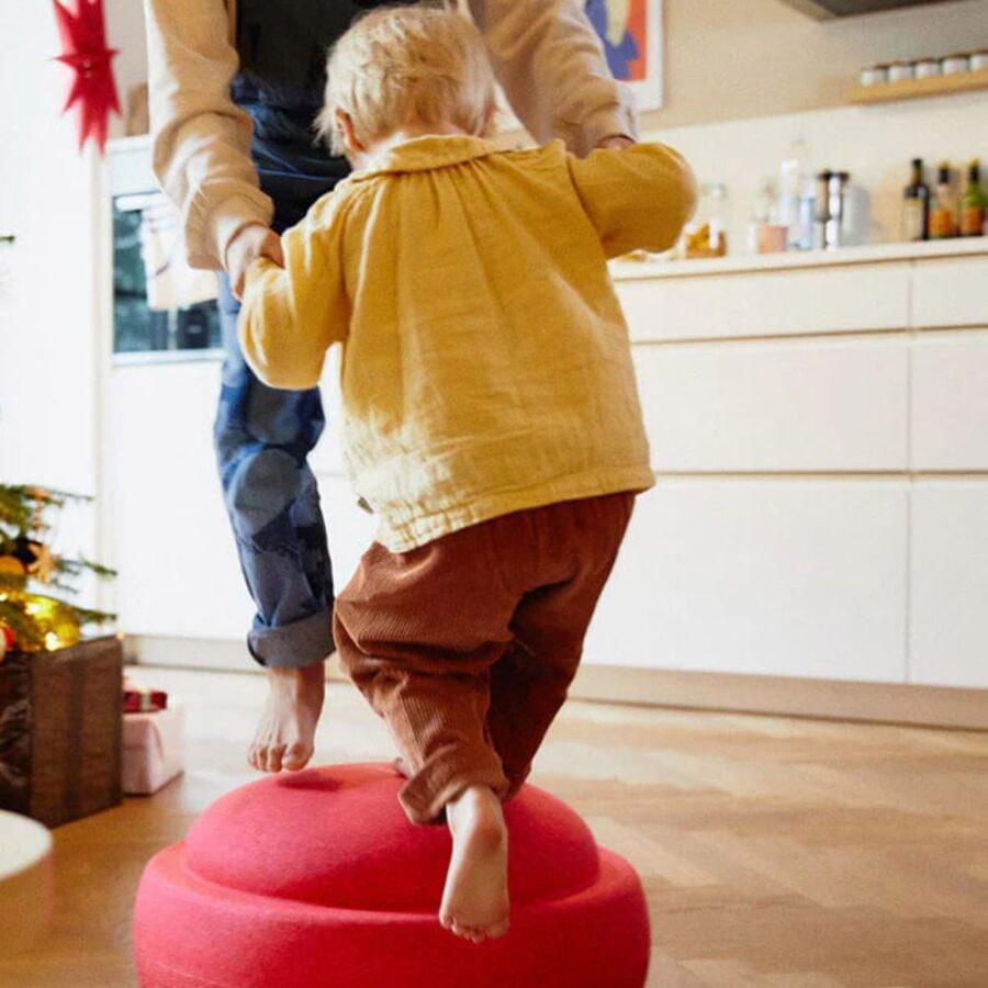 Stapelstein Original Grow Red Kinder Balance 1.jpg