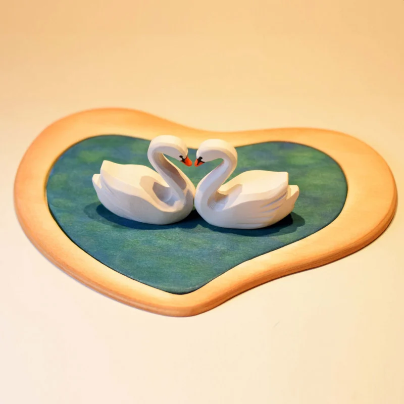 Heart Lake And Swans Set3992.webp
