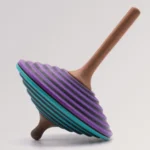 Mader Kreisel Tukan Lila Tuerkis 1024x1024@2x E1733687551312.webp Mader Kreisel Tukan Lila Tuerkis 1024x1024@2x E1733687551312.webp