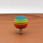 Mader Kreiselbrett Birne 25cm Mit Umdrehkreisel Nah.jpg