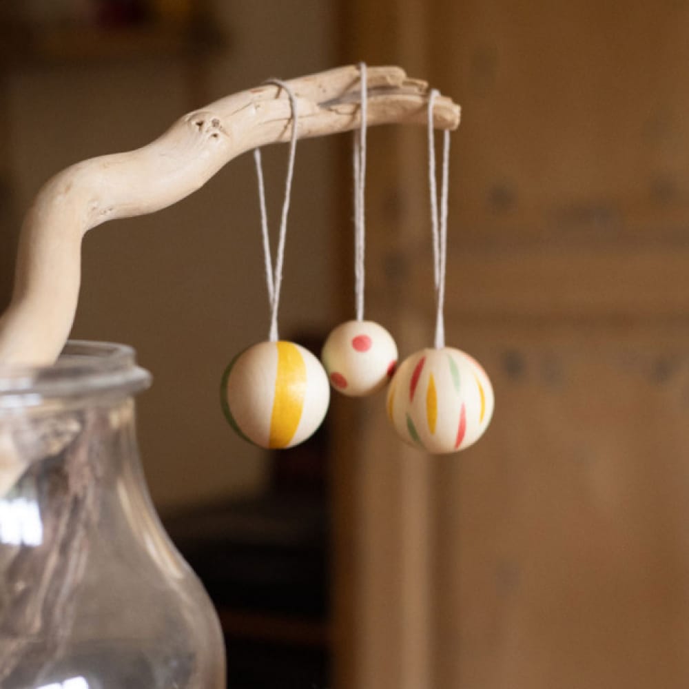 Ornaments N 5 Wonder Balls 2 1.jpg