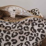 Trousse De Toilette Vic Imprime Graou Greige 2791aa27 E084 4f24 Bfd3 E6c32503bf241 E1727169470505.jpg Trousse De Toilette Vic Imprime Graou Greige 2791aa27 E084 4f24 Bfd3 E6c32503bf241 E1727169470505.jpg