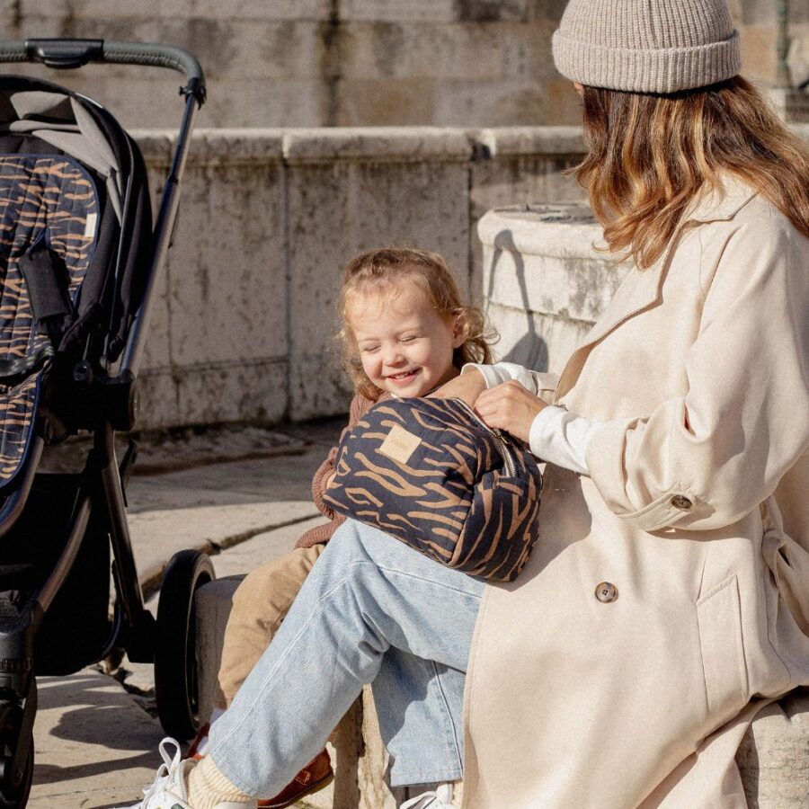 Hyde Park Waterproof Vanity Case 3.jpg