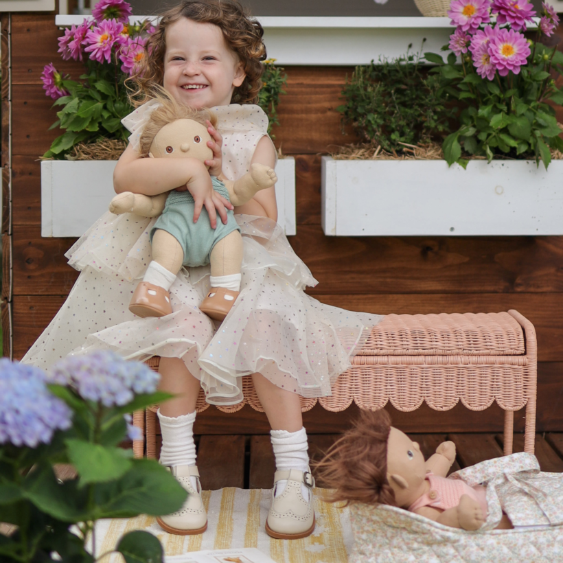 Petal Storie Bench Seashell Pink7.png