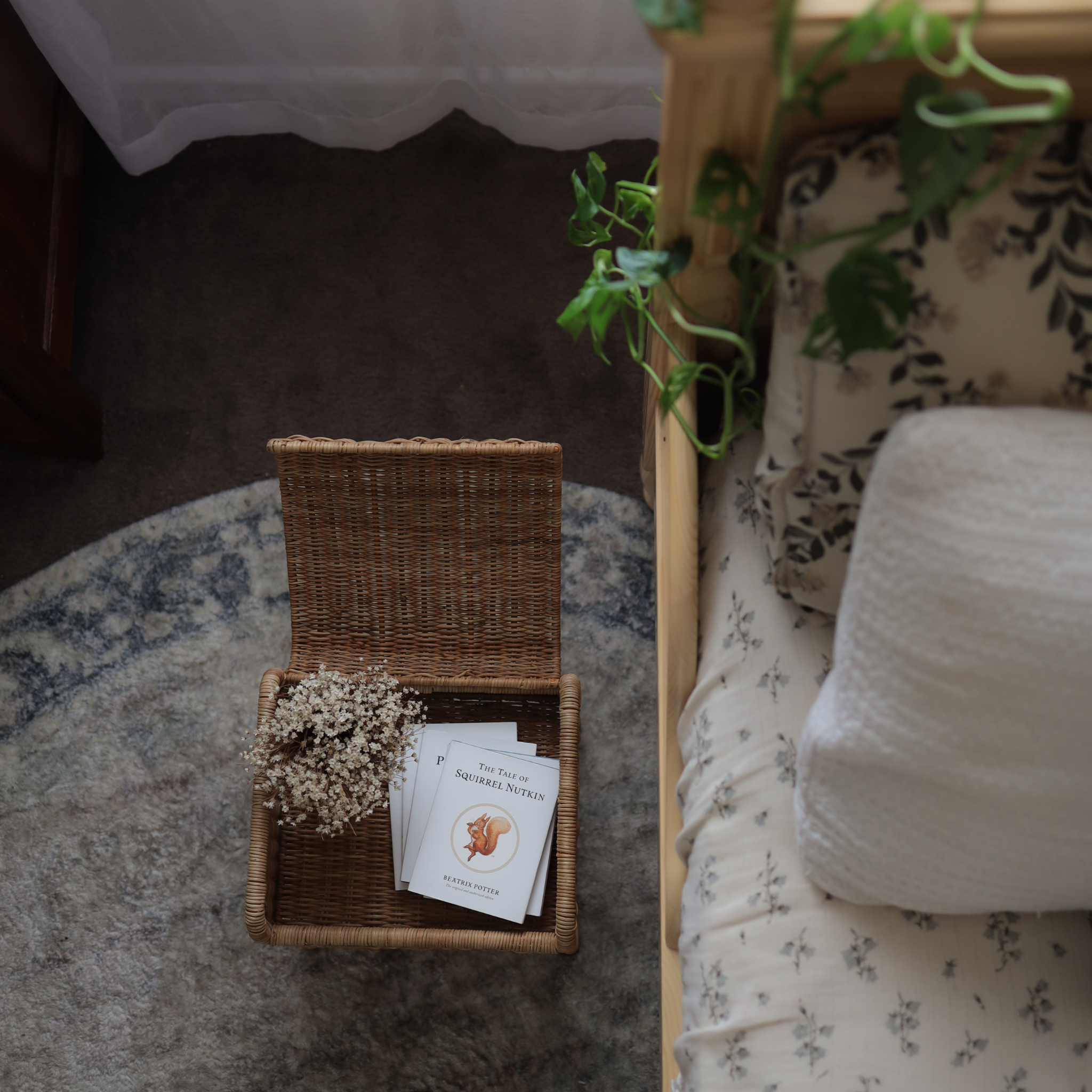 Petal Storie Stool Natural8 1.png