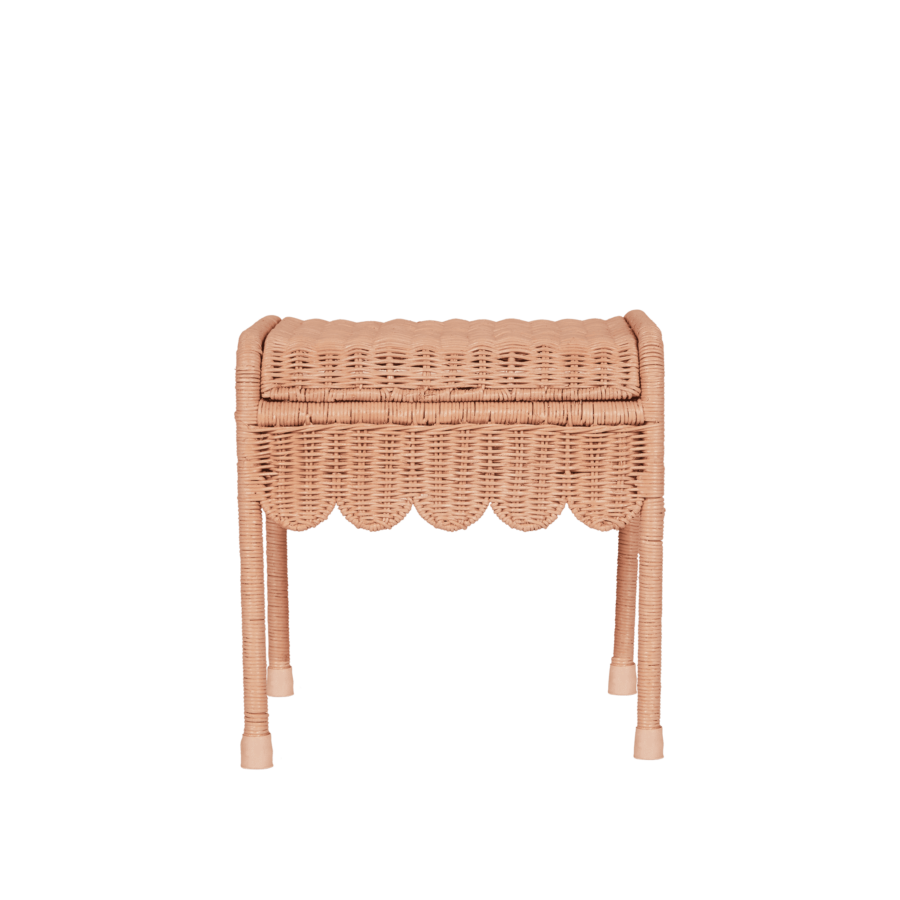 Petal Storie Stool Seashell Pink1.png