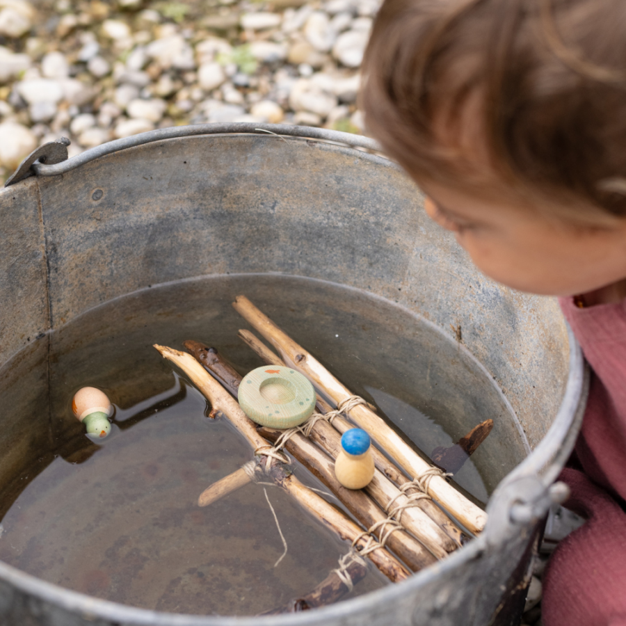 Lucky Lucky (4) Lucky Lucky (4)