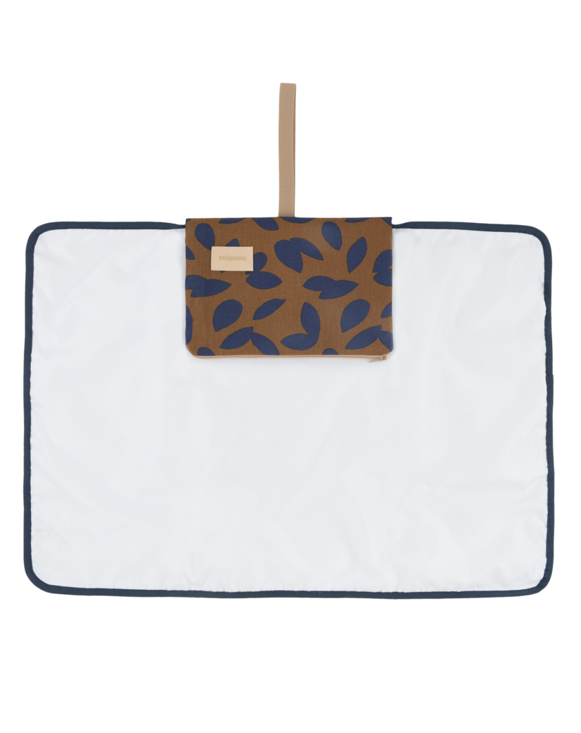 Hyde Park Changing Pad Blue Leaves Nobodinoz 2 Hyde Park Changing Pad Blue Leaves Nobodinoz 2