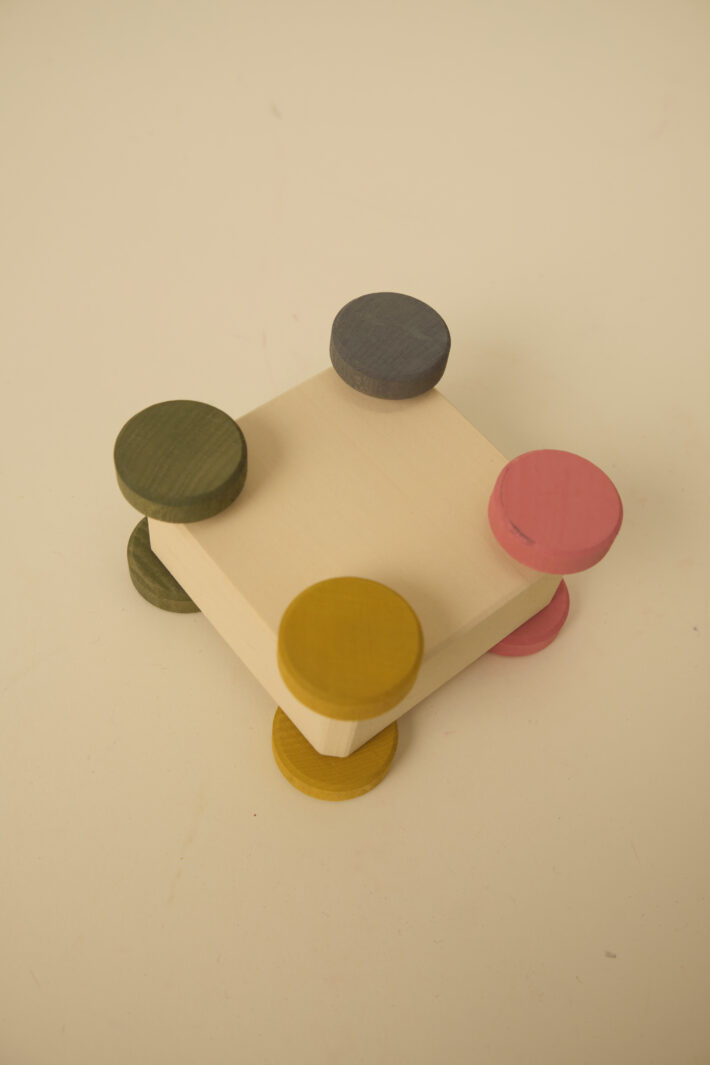 Toy504 (2) Toy504 (2)