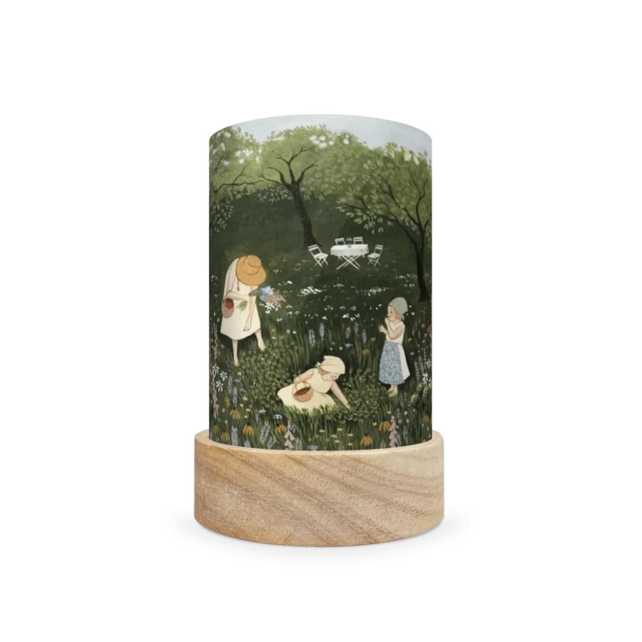 Ts93pickingstrawberries 1800x1800 Ts93pickingstrawberries 1800x1800