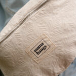 Mama Hangs Fannypack Bloom Bag Jacquard Palm Écru 3076