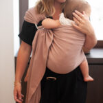 Mama Hangs Porte Bébé Physiologique Sling Terracotta 5 Mama Hangs Porte Bébé Physiologique Sling Terracotta 5