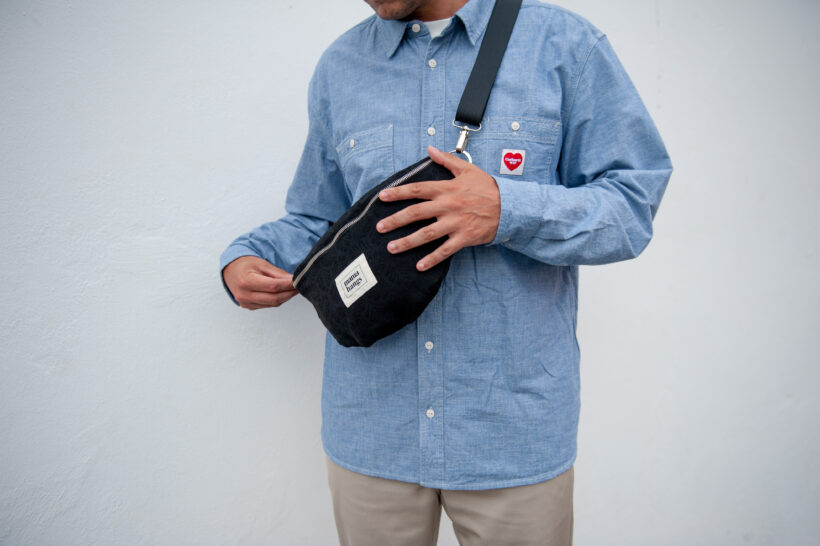 Mama Hangs Fannypack Bloom Bag Jacquard Palm Noir 2893