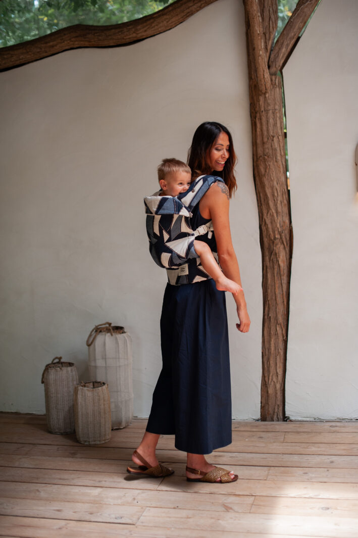 Mama Hangs Porte Bébé Carry&bloom Jacquard Indigo 1481