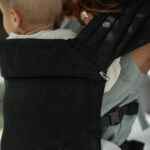 Mama Hangs Porte Bébé Carry&bloom Palm Noir 0526 Mama Hangs Porte Bébé Carry&bloom Palm Noir 0526