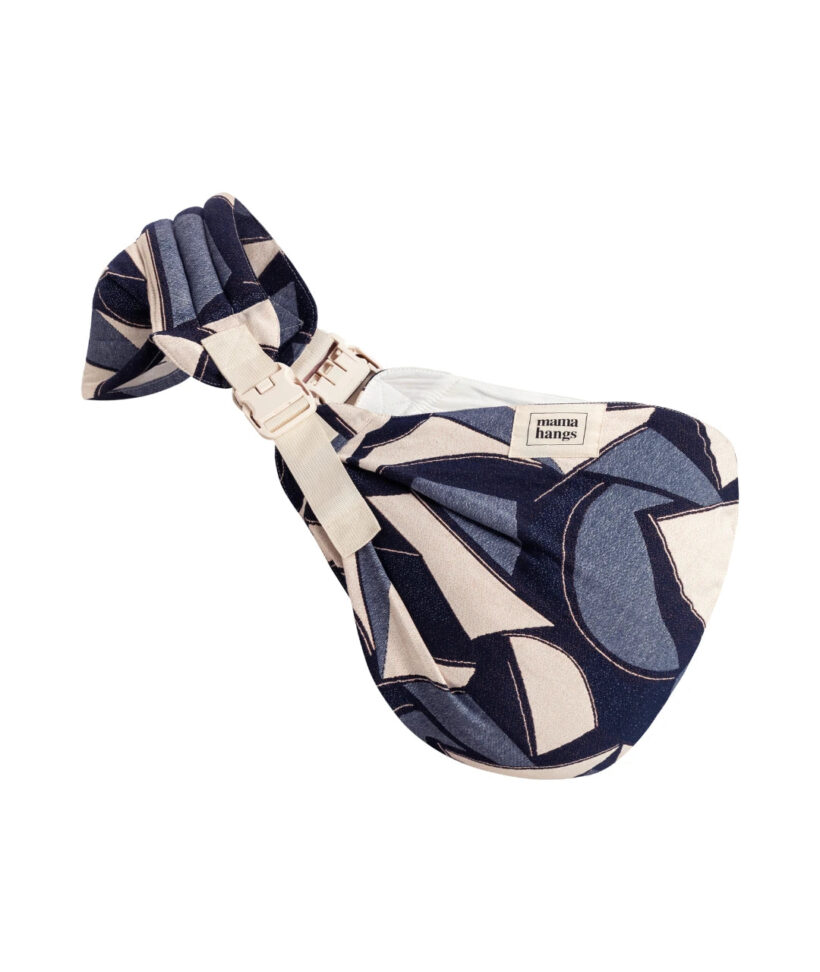 Mama Hangs Carry And Walk Jacquard Indigo Fabrique Au Portugal.webp