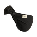 Mama Hangs Carry And Walk Jacquard Noir Fabrique Au Portugal.webp Mama Hangs Carry And Walk Jacquard Noir Fabrique Au Portugal.webp