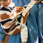 Mama Hangs Porte Bambin Carry & Walk Earth 1138 Mama Hangs Porte Bambin Carry & Walk Earth 1138