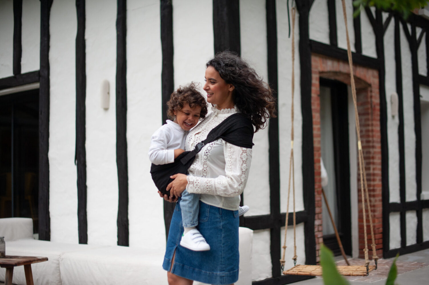 Mama Hangs Porte Bambin Carry & Walk Palm Noir 2005