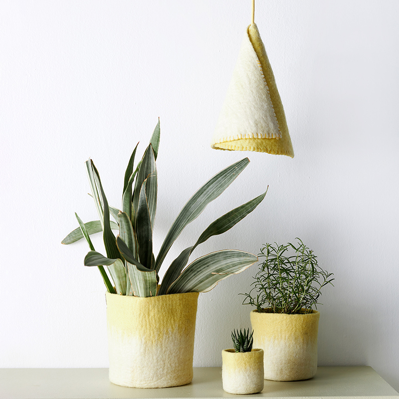 1772 Flower Pot 18, L, Sage Green