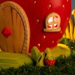 Strawberry House~5684720 Strawberry House~5684720