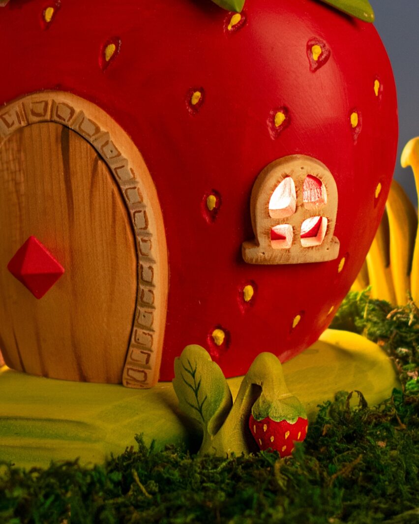 Strawberry Plant~5684675 Strawberry Plant~5684675