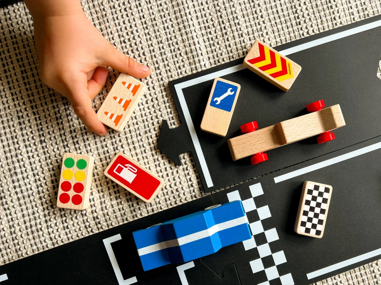 Waytoplay Toys Roadblocks Race 2 Lifestyle.jpg